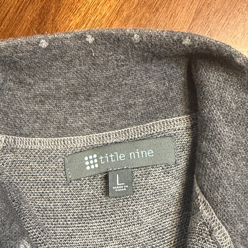 Gray Floral Patterned pullover Sweater L (6002) - image 5